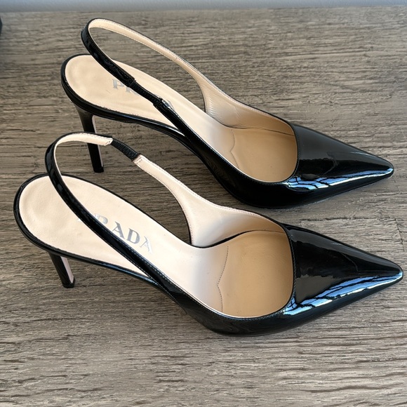 CLASSIC POINTED TOE PRADA HEELS - Picture 4 of 8